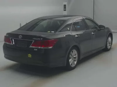 Toyota CROWN  с аукциона в Японии