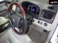 Toyota CROWN лот № 70072 оценка 3.5  с аукциона в Японии 4