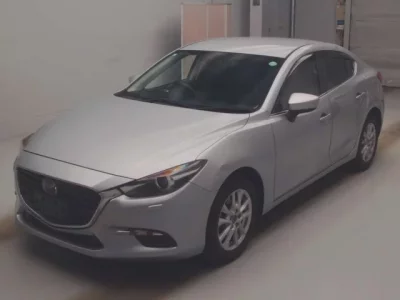 Mazda AXELA  с аукциона в Японии