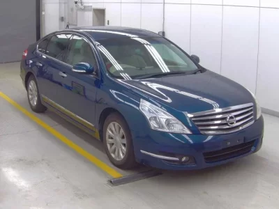 Nissan TEANA  с аукциона в Японии