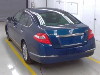 Nissan TEANA  с аукциона в Японии