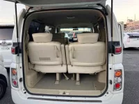 Nissan ELGRAND лот № 60031 оценка 3.5  с аукциона в Японии 8