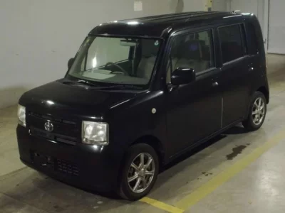 Toyota PIXIS SPACE  с аукциона в Японии