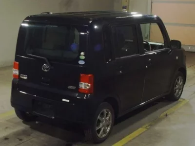 Toyota PIXIS SPACE  с аукциона в Японии