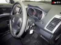 Mitsubishi OUTLANDER лот № 70097 оценка 3.5  с аукциона в Японии 4