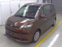 Toyota SPADE лот № 5013 оценка 3  с аукциона в Японии 2