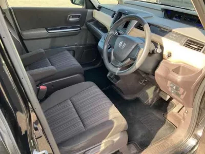 Honda FREED  с аукциона в Японии