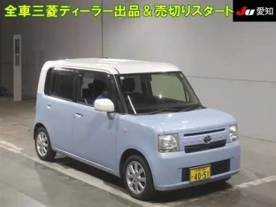 Toyota PIXIS SPACE  с аукциона в Японии