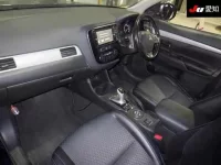 Mitsubishi OUTLANDER PHEV лот № 70116 оценка 3.5  с аукциона в Японии 2