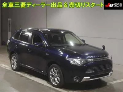Mitsubishi OUTLANDER PHEV  с аукциона в Японии