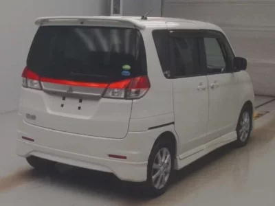Mitsubishi DELICA D2