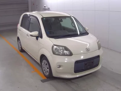 Toyota PORTE  с аукциона в Японии