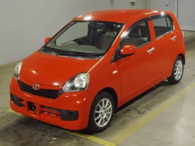 Toyota PIXIS EPOCH  с аукциона в Японии