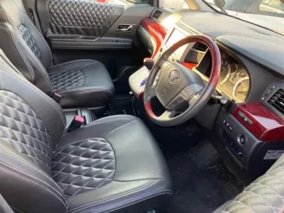 Toyota ALPHARD  с аукциона в Японии