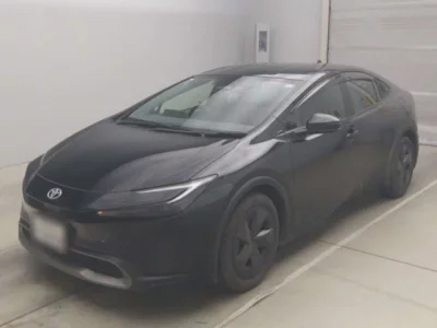 Toyota PRIUS  с аукциона в Японии