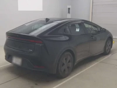 Toyota PRIUS  с аукциона в Японии