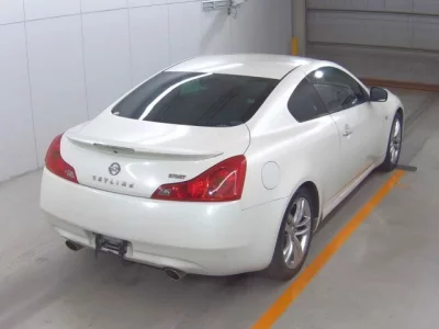 Nissan SKYLINE  с аукциона в Японии