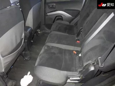 Mitsubishi OUTLANDER  с аукциона в Японии