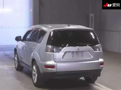 Mitsubishi OUTLANDER  с аукциона в Японии