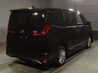 Toyota NOAH лот № 200 оценка R  с аукциона в Японии 1