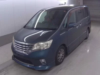 Nissan SERENA  с аукциона в Японии