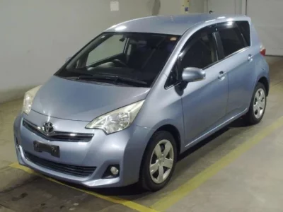 Toyota RACTIS  с аукциона в Японии