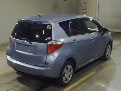 Toyota RACTIS  с аукциона в Японии