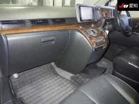 Nissan ELGRAND лот № 70141 оценка 3.5  с аукциона в Японии 2