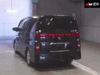 Nissan ELGRAND лот № 70141 оценка 3.5  с аукциона в Японии 1