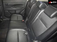 Mitsubishi OUTLANDER PHEV лот № 70142 оценка 3.5  с аукциона в Японии 3