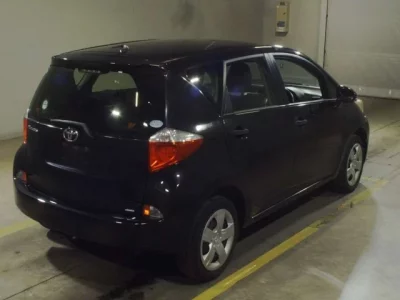 Toyota RACTIS  с аукциона в Японии