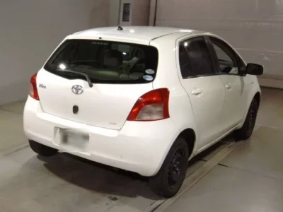 Toyota VITZ  с аукциона в Японии