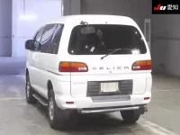 Mitsubishi DELICA лот № 70149 оценка 3.5  с аукциона в Японии 1