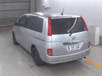 Toyota ISIS лот № 4086 оценка 3  с аукциона в Японии 1