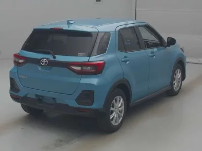 Toyota RAIZE  с аукциона в Японии