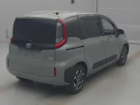 Toyota SIENTA лот № 70118 оценка R  с аукциона в Японии 1