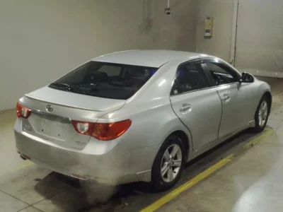 Toyota MARK X  с аукциона в Японии