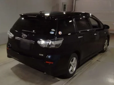 Toyota WISH  с аукциона в Японии