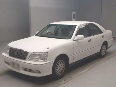 Toyota CROWN  с аукциона в Японии
