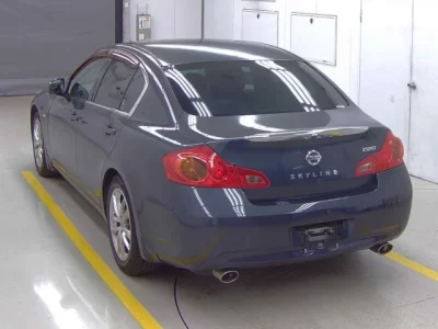 Nissan SKYLINE  с аукциона в Японии