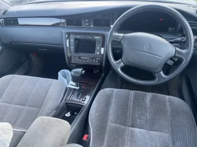 Toyota CROWN  с аукциона в Японии