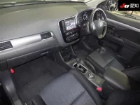 Mitsubishi OUTLANDER лот № 70178 оценка 3  с аукциона в Японии 2
