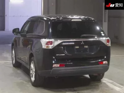 Mitsubishi OUTLANDER  с аукциона в Японии