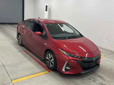 Toyota PRIUS PHV  с аукциона в Японии