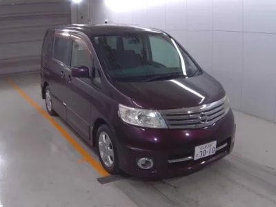 Nissan SERENA  с аукциона в Японии