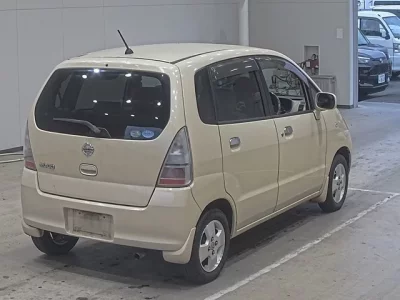 Nissan MOCO  с аукциона в Японии