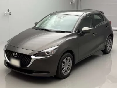 Mazda MAZDA2  с аукциона в Японии