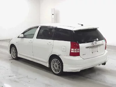 Toyota WISH  с аукциона в Японии
