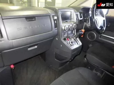 Mitsubishi DELICA D5  с аукциона в Японии