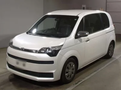 Toyota SPADE  с аукциона в Японии